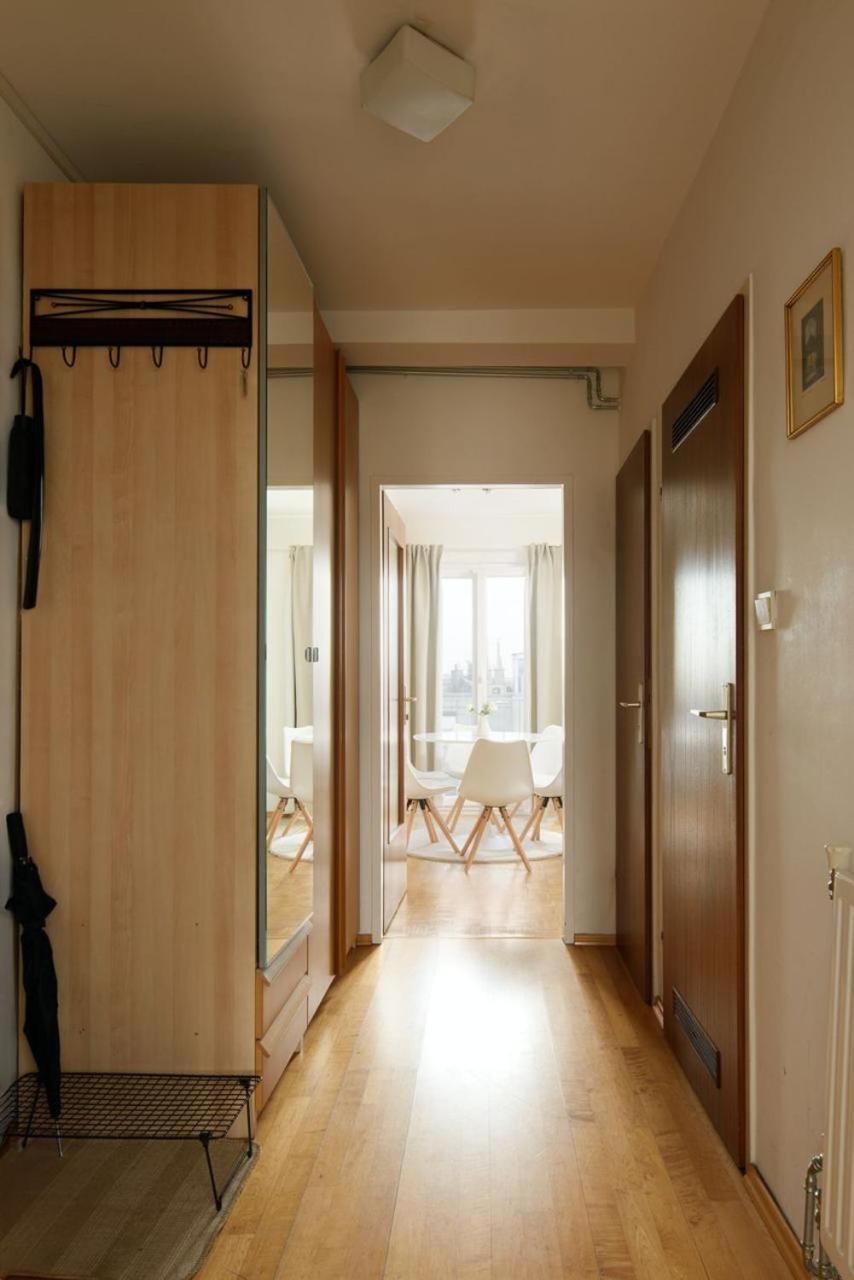 Apartment Zentral Direkt An U-Bahn Station Vienna Exterior photo